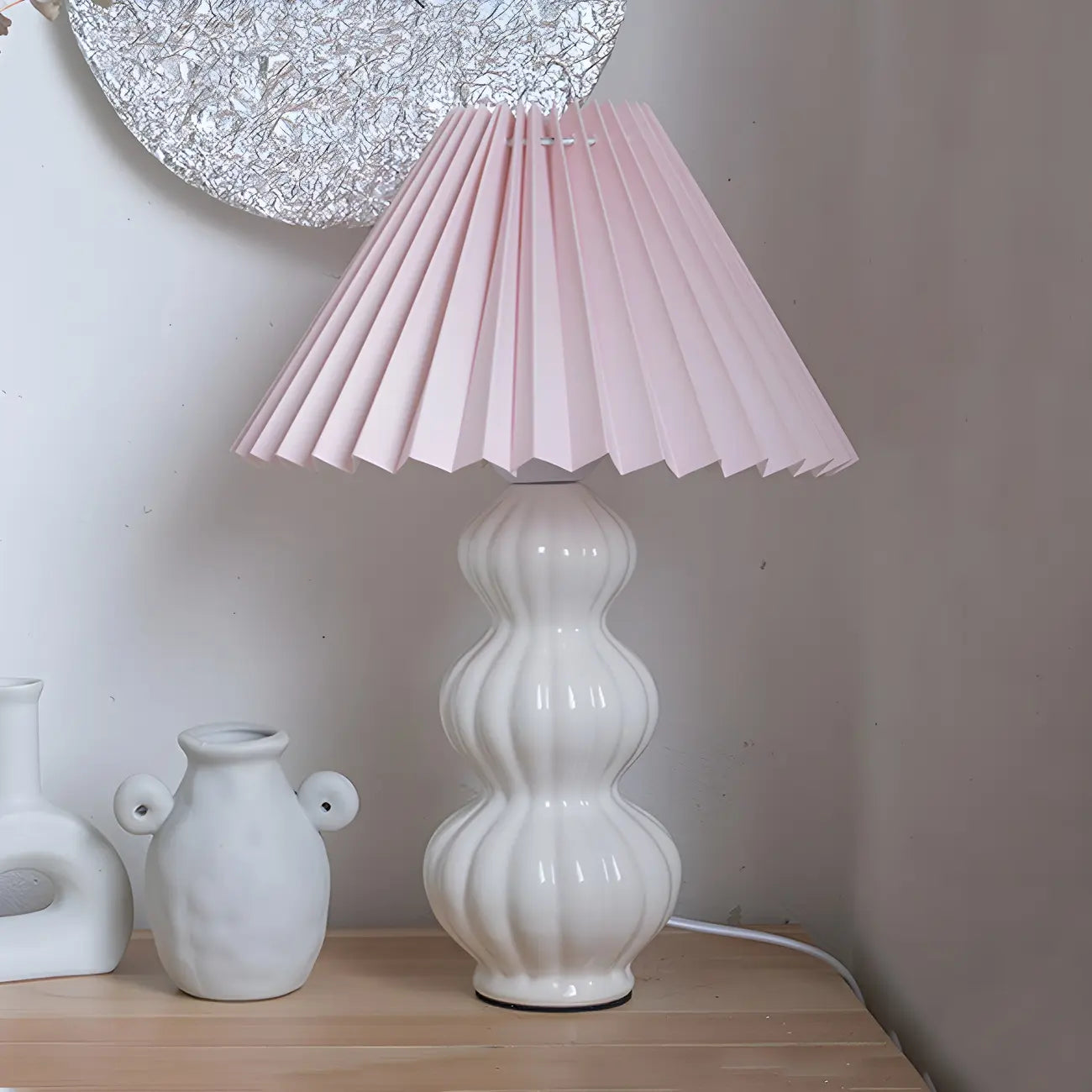 Lampe de table en céramique à abat-jour plissé de style nordique pour salon