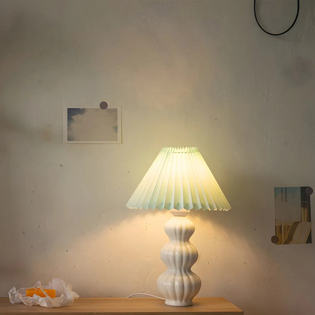 Lampe de table en céramique à abat-jour plissé de style nordique pour salon