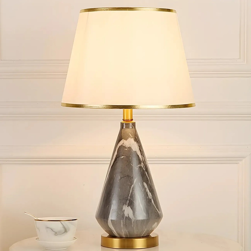 Lampe de table moderne en métal blanc géométrique pour usage résidentiel