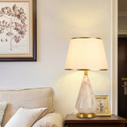 Lampe de table moderne en métal blanc géométrique pour usage résidentiel