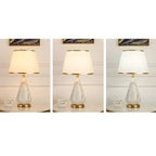 Lampe de table moderne en métal blanc géométrique pour usage résidentiel