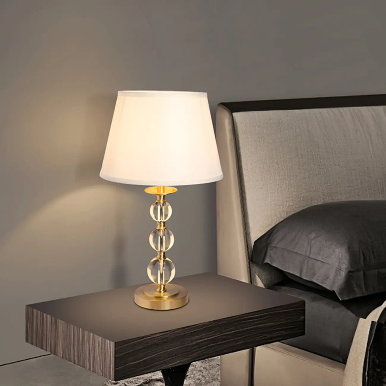 Lampe de table géométrique en cristal et métal doré pour chambre à coucher