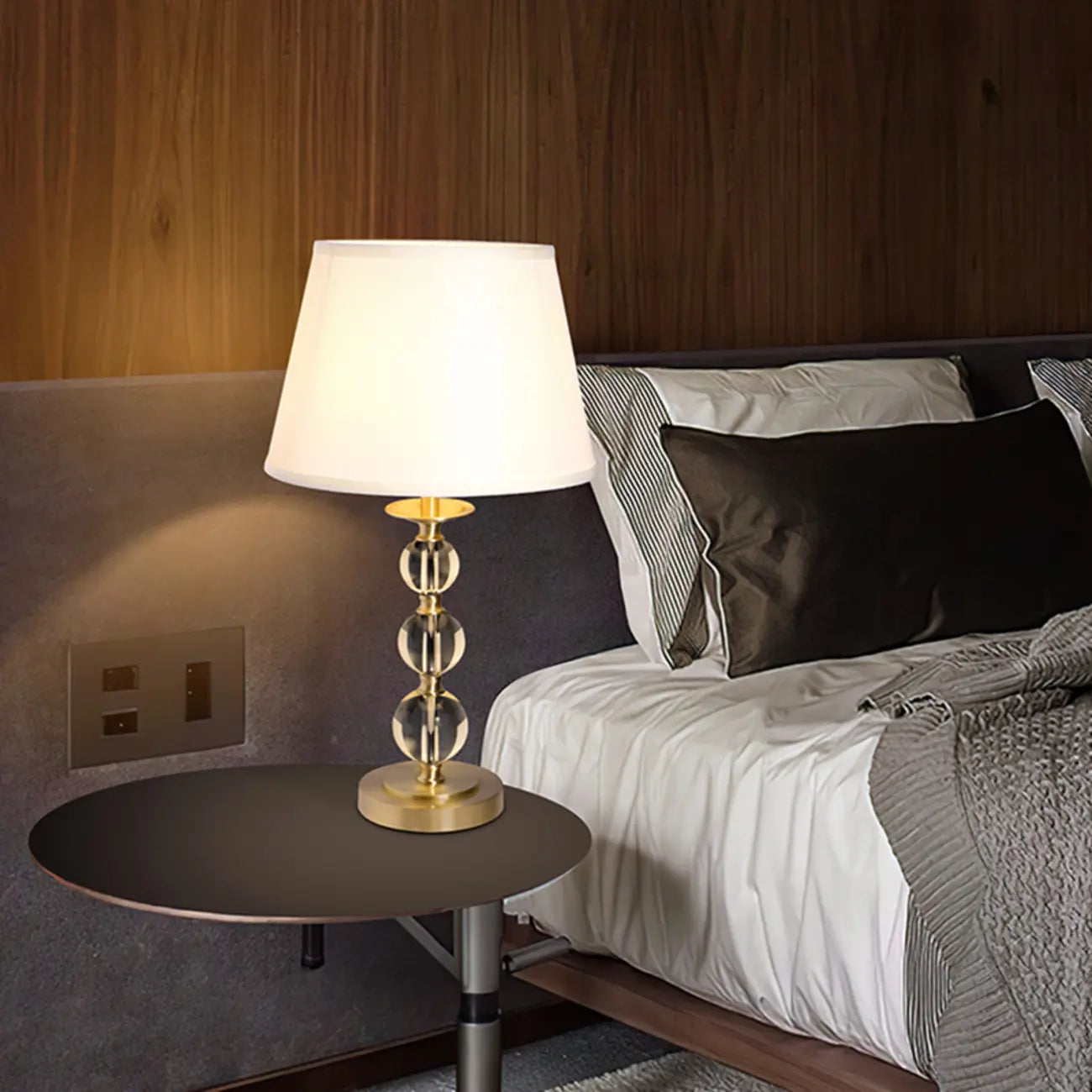Lampe de table géométrique en cristal et métal doré pour chambre à coucher