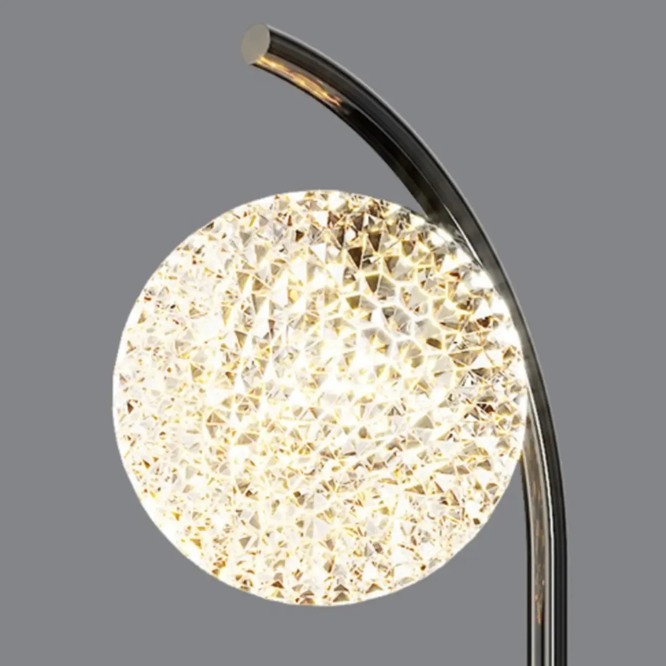 Lampe de table élégante en métal tricolore avec globe pour chambre