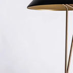 Lampe de table minimaliste en fer noir avec dôme pour chambre