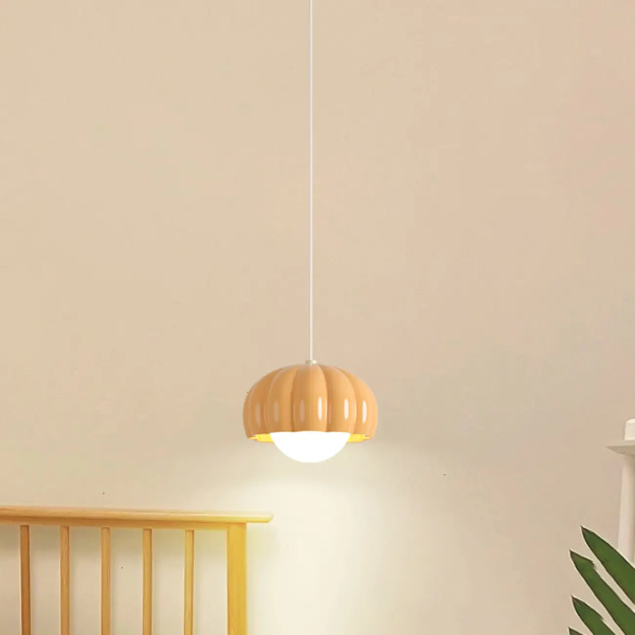 Suspension LED citrouille rose en résine douce pour chevet