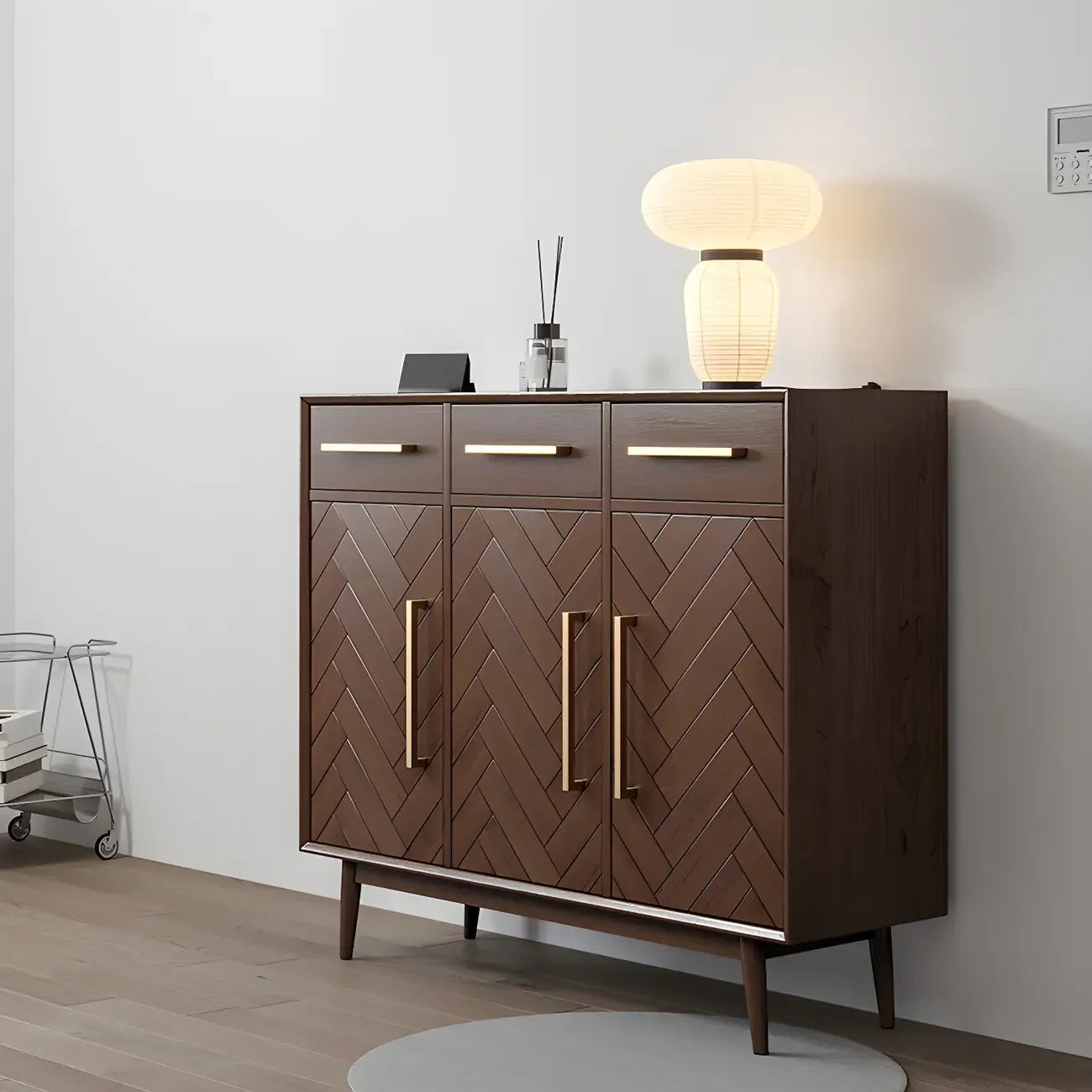 Buffet moderne en bois massif marron avec tiroirs