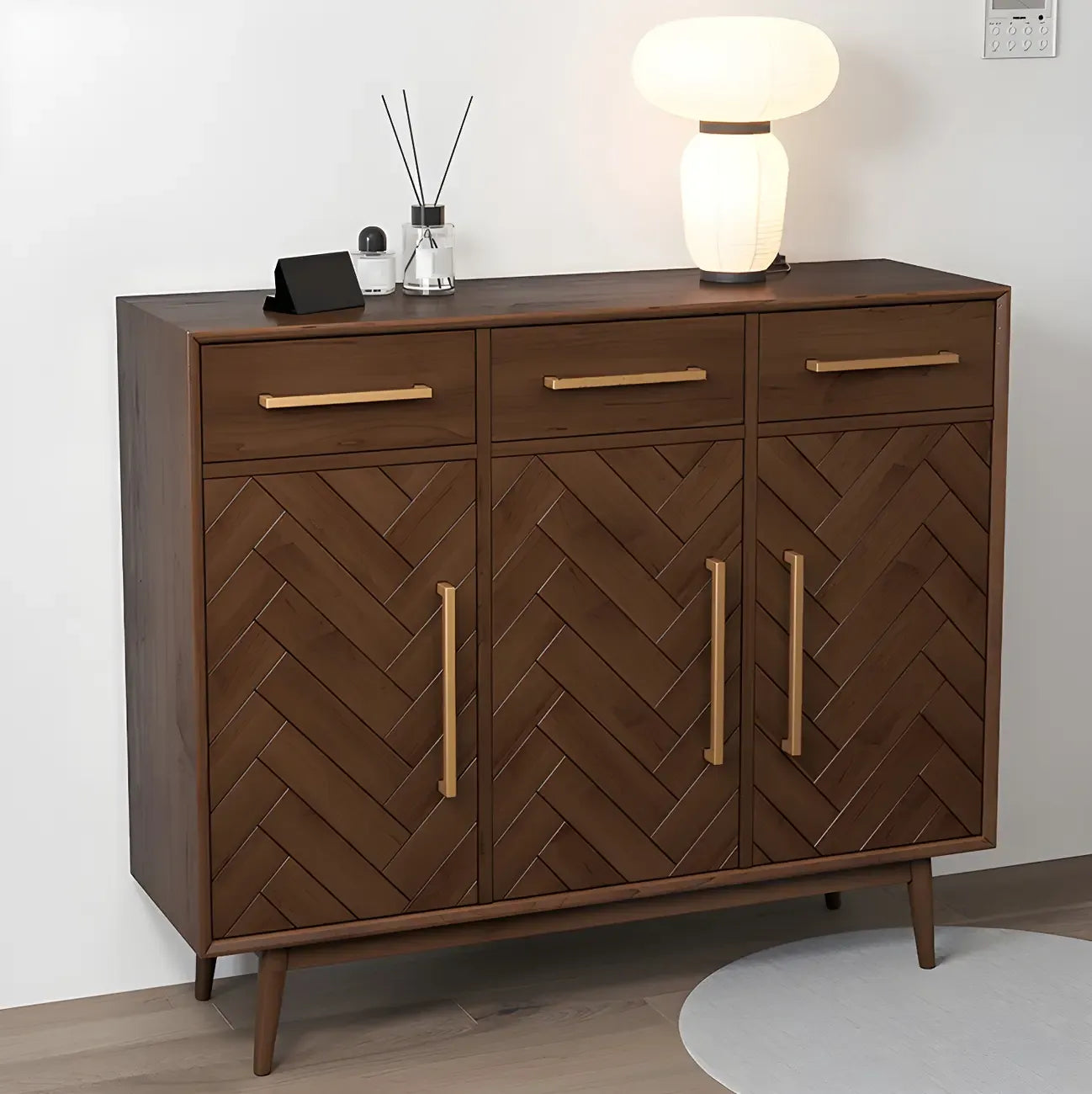 Buffet moderne en bois massif marron avec tiroirs