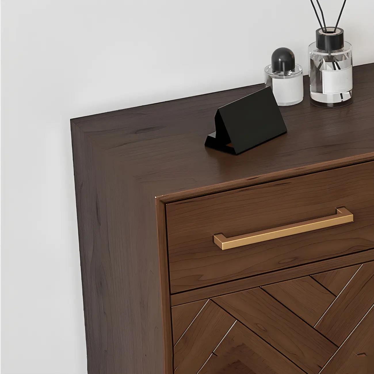 Buffet moderne en bois massif marron avec tiroirs