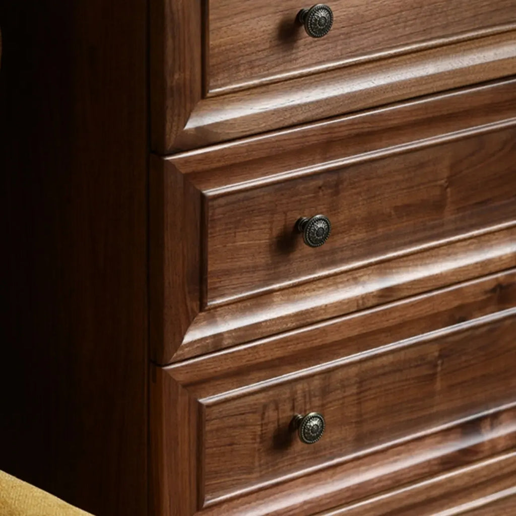 Commode contemporaine en bois brun à 5 tiroirs pour chambre à coucher