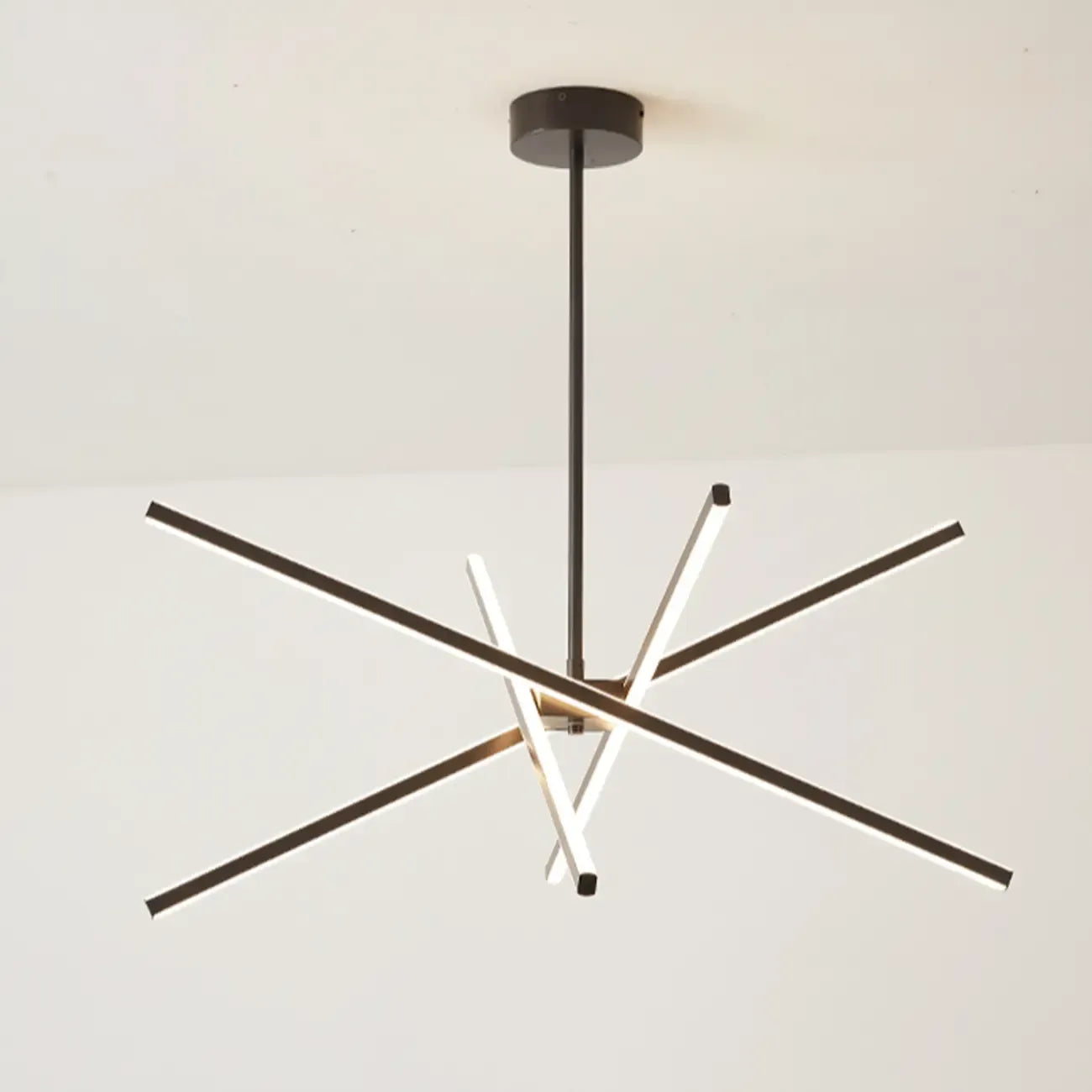 Lustre linéaire LED moderne de style Sputnik pour salon