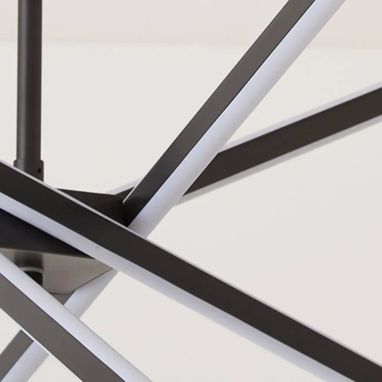 Lustre linéaire LED moderne de style Sputnik pour salon