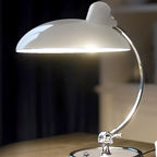 Lampe de table arquée argentée à brancher pour salon