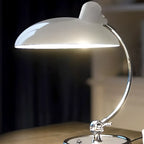 Lampe de table arquée argentée à brancher pour salon