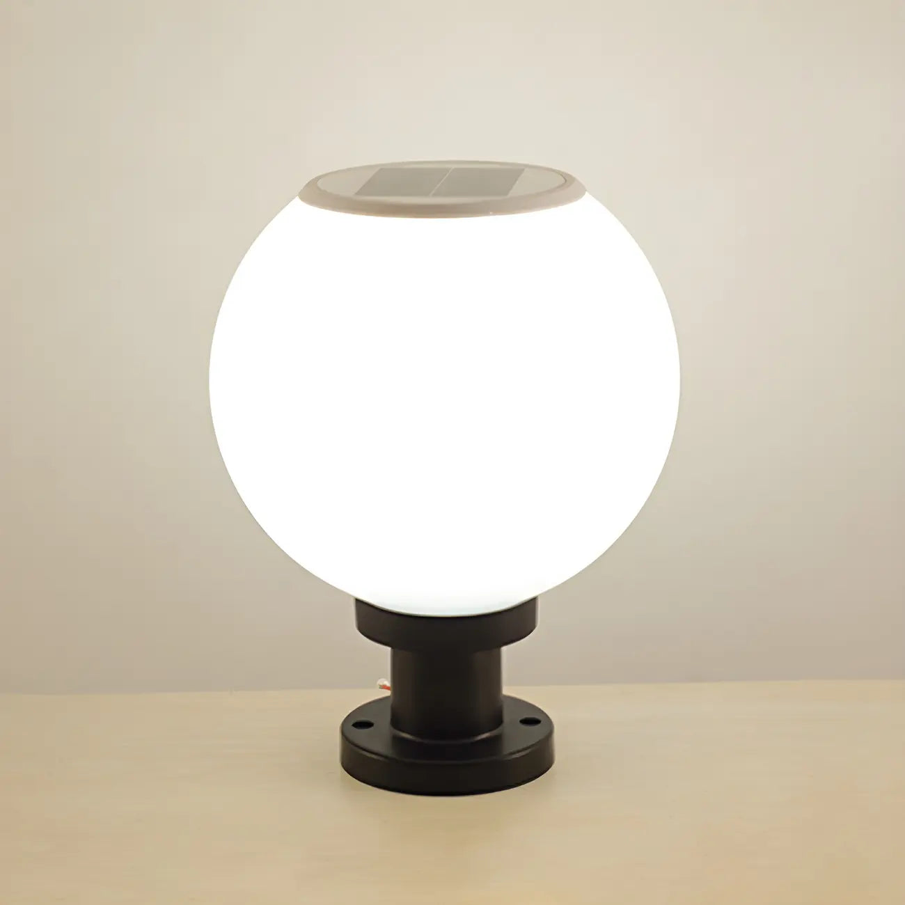 Lampe de table LED globe classique avec abat-jour blanc pour jardin