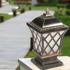 Lampe de table carrée noire d'extérieur avec design de lanterne