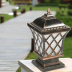 Lampe de table carrée noire d'extérieur avec design de lanterne