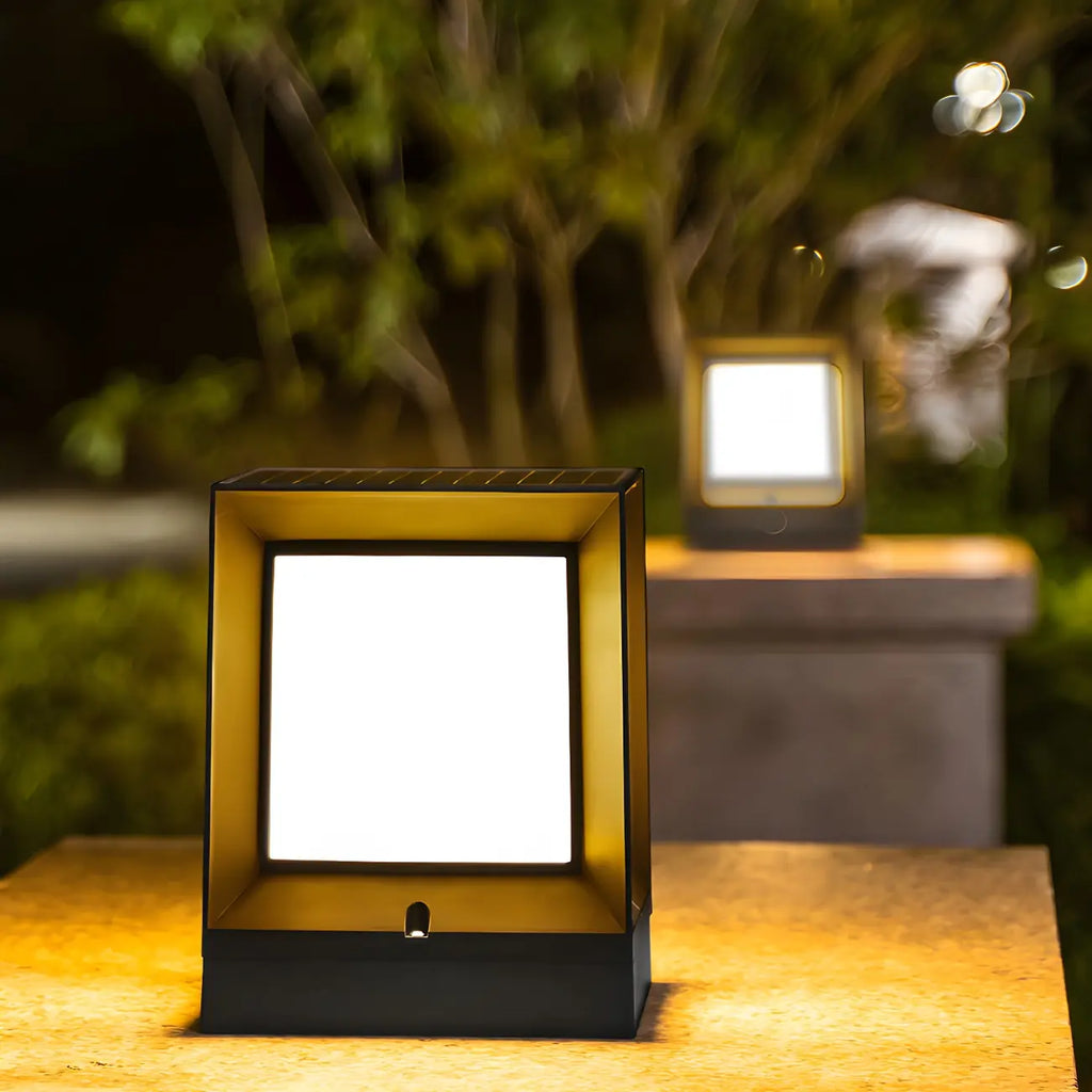 Lampadaires extérieurs solaires LED noirs modernes et élégants