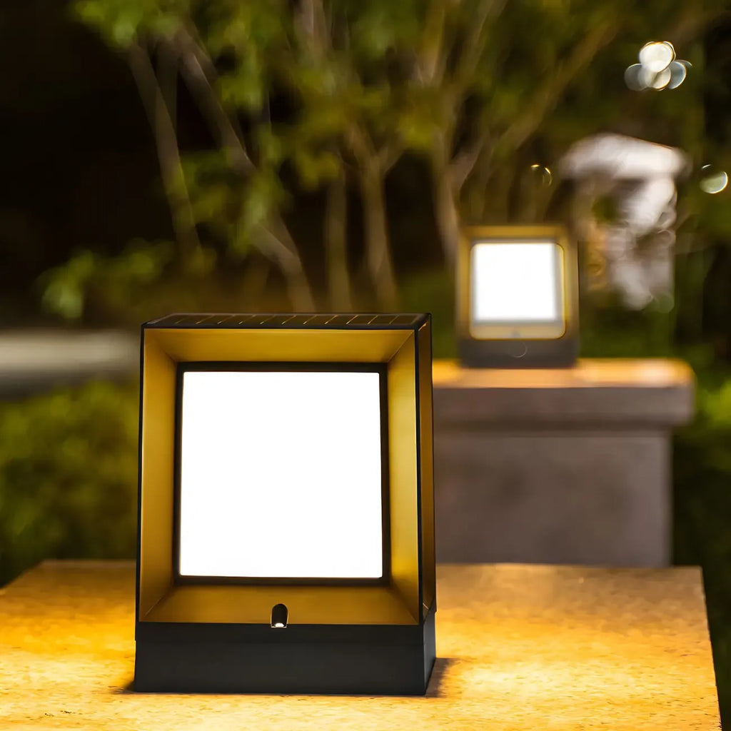 Lampadaires extérieurs solaires LED noirs modernes et élégants