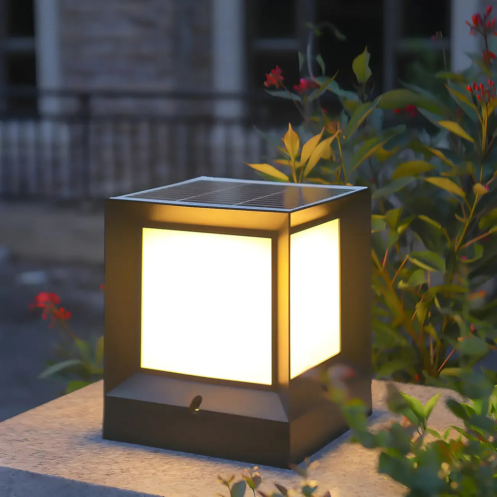 Lampadaires extérieurs solaires LED noirs modernes et élégants