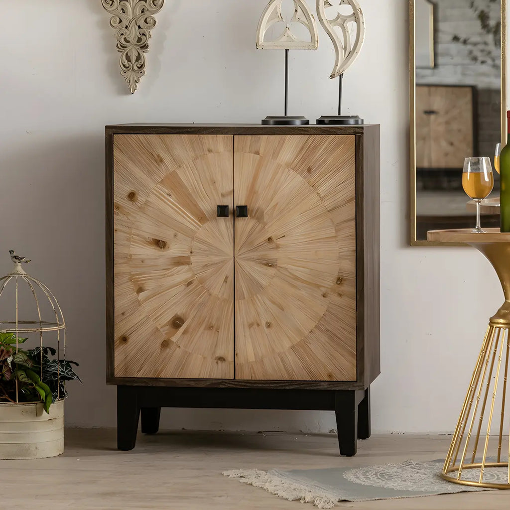 Charmante commode en bois de style célibataire, finition naturelle