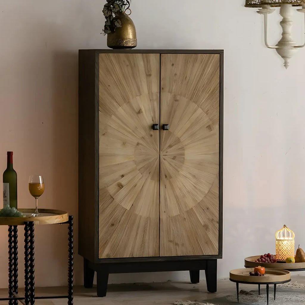 Charmante commode en bois de style célibataire, finition naturelle