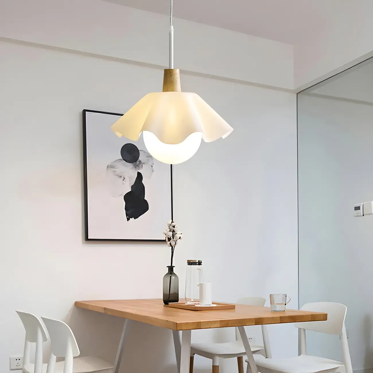 Suspension LED moderne en acrylique blanc à motif floral pour salon