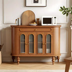 Buffet en bois de style campagnard français avec placards