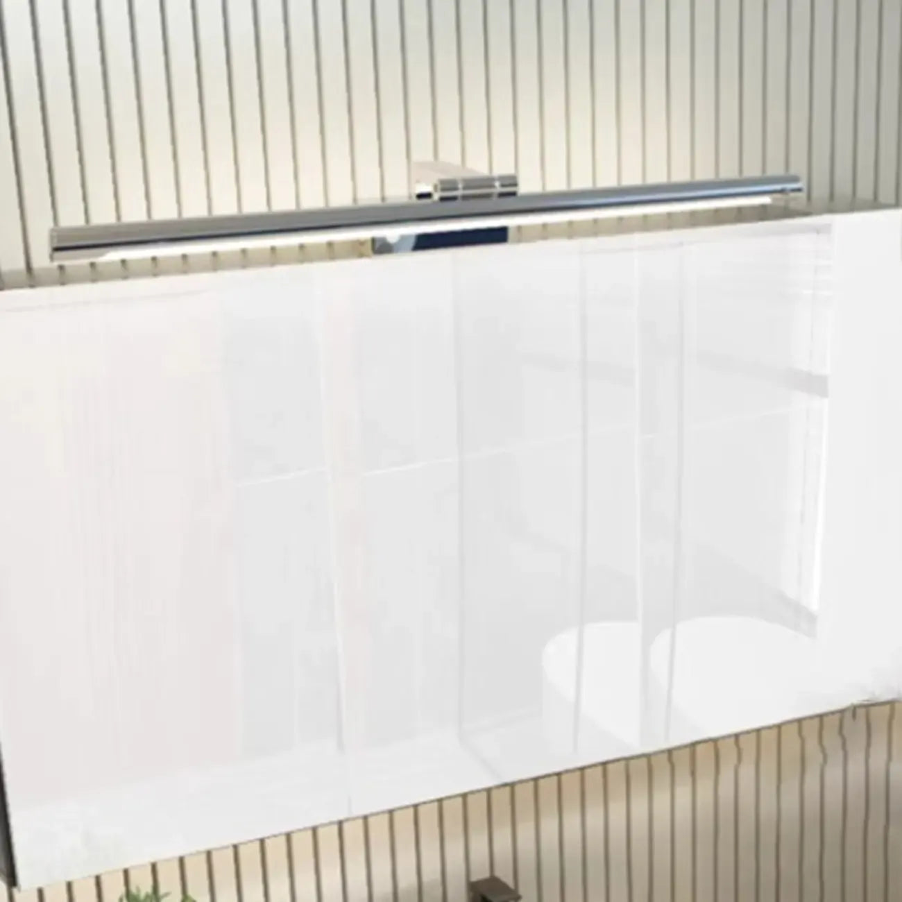 Luminaire de salle de bain tubulaire noir élégant et moderne à DEL
