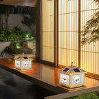 Lampadaires solaires d'extérieur traditionnels en laiton en forme de maison
