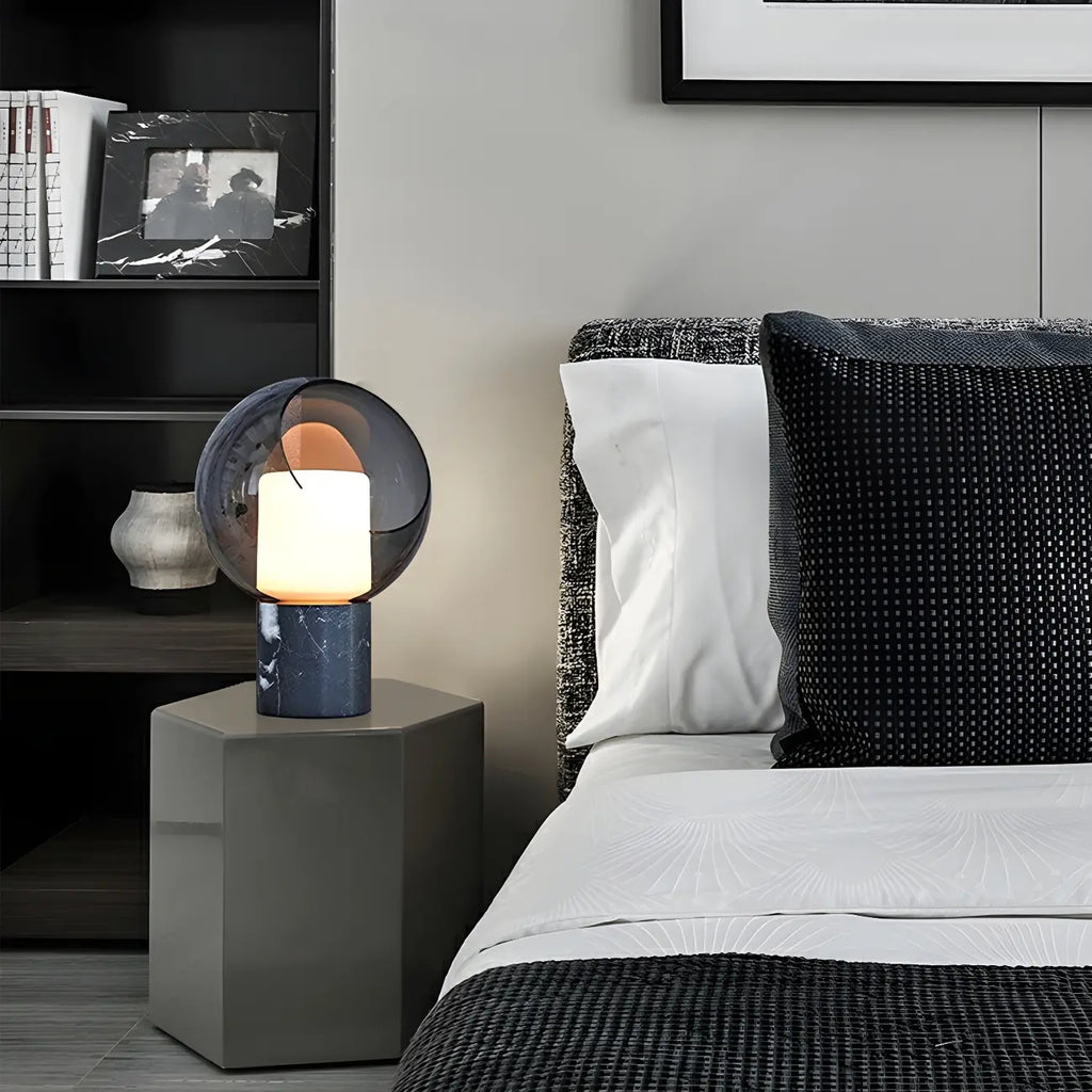 Lampe de table moderne en verre gris fumé avec dôme pour chambre