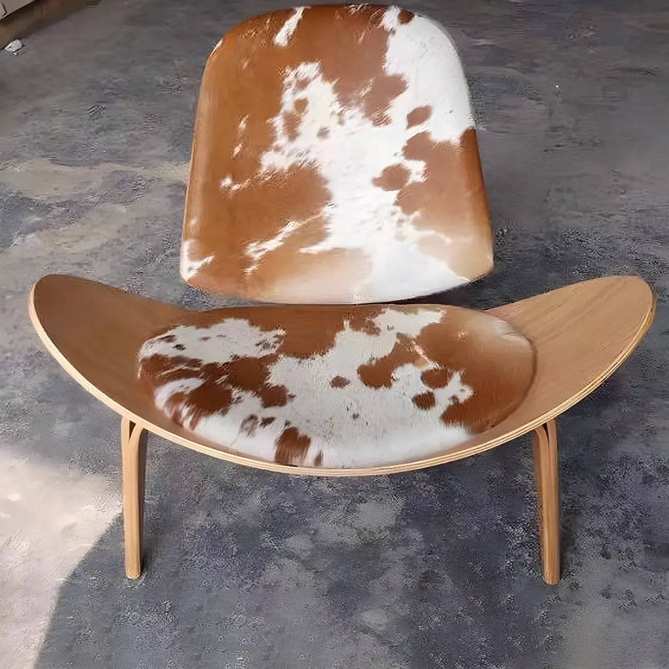 Fauteuil d'appoint scandinave en cuir et lin avec structure en bois