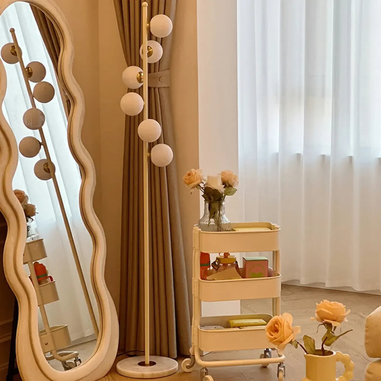 Lampadaire minimaliste à 6 lumières avec abat-jour en verre globe ajustable