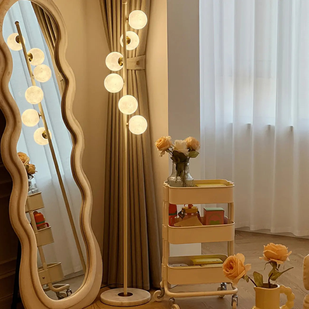 Lampadaire minimaliste à 6 lumières avec abat-jour en verre globe ajustable