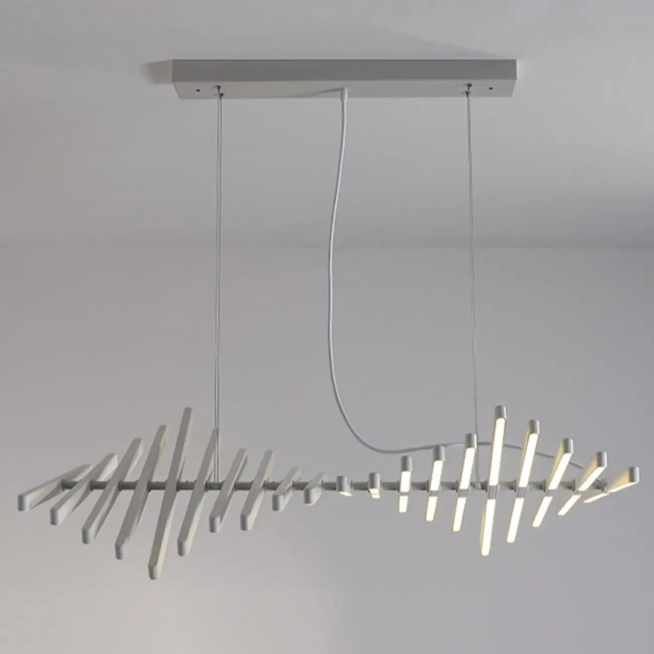 Suspension linéaire élégante en acrylique pour îlot de cuisine avec télécommande