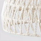 Suspension moderne en bois à 2 lumières, format moyen, idéale pour un îlot de cuisine.