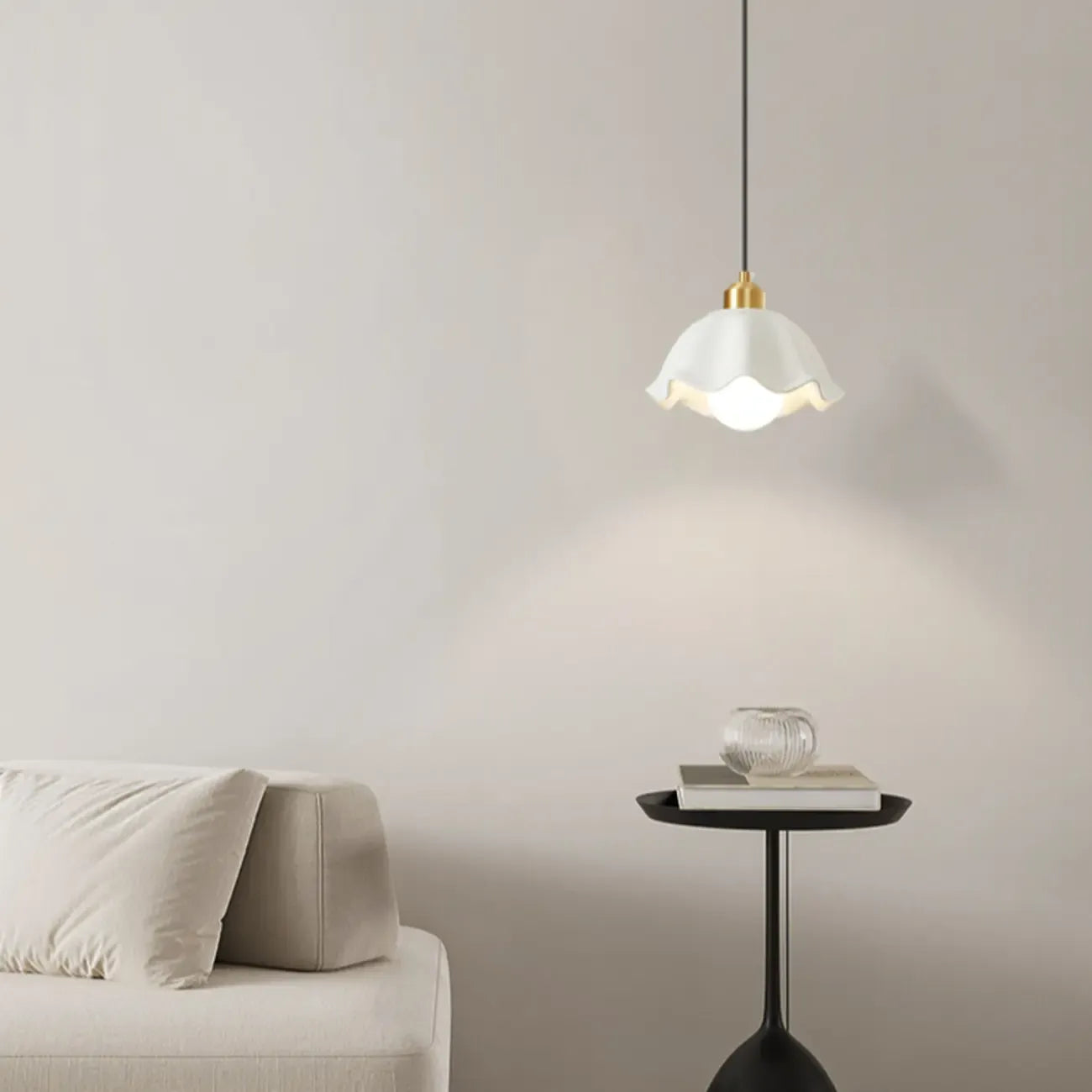 Lampe suspendue LED en verre blanc crème à motif floral pour chevet