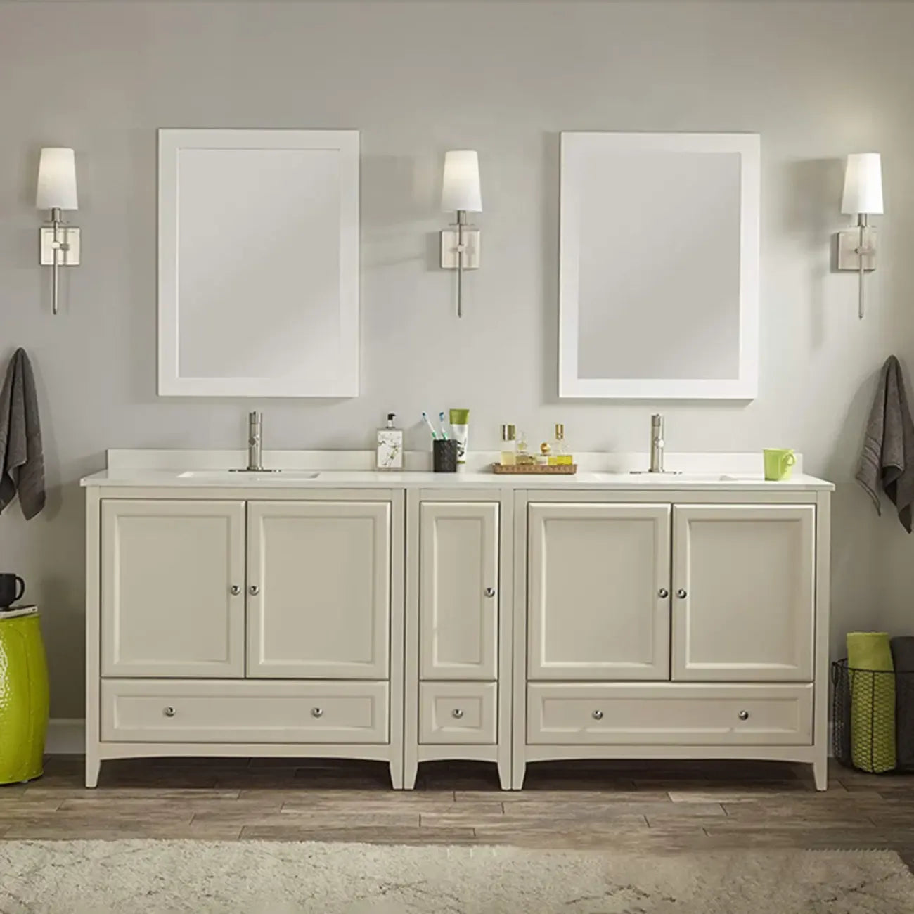 Applique murale cylindrique moderne pour salle de bain avec abat-jour
