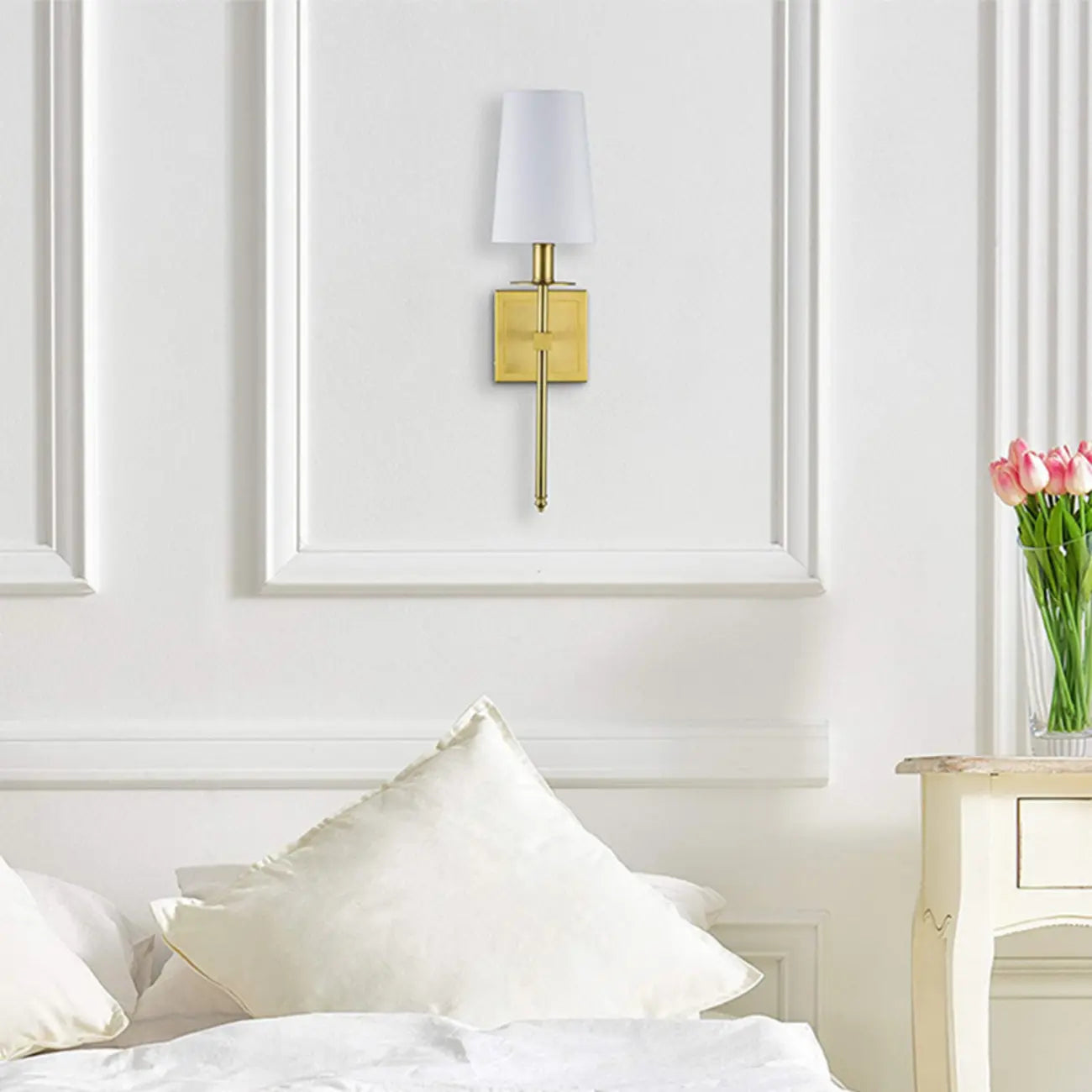 Applique murale cylindrique moderne pour salle de bain avec abat-jour