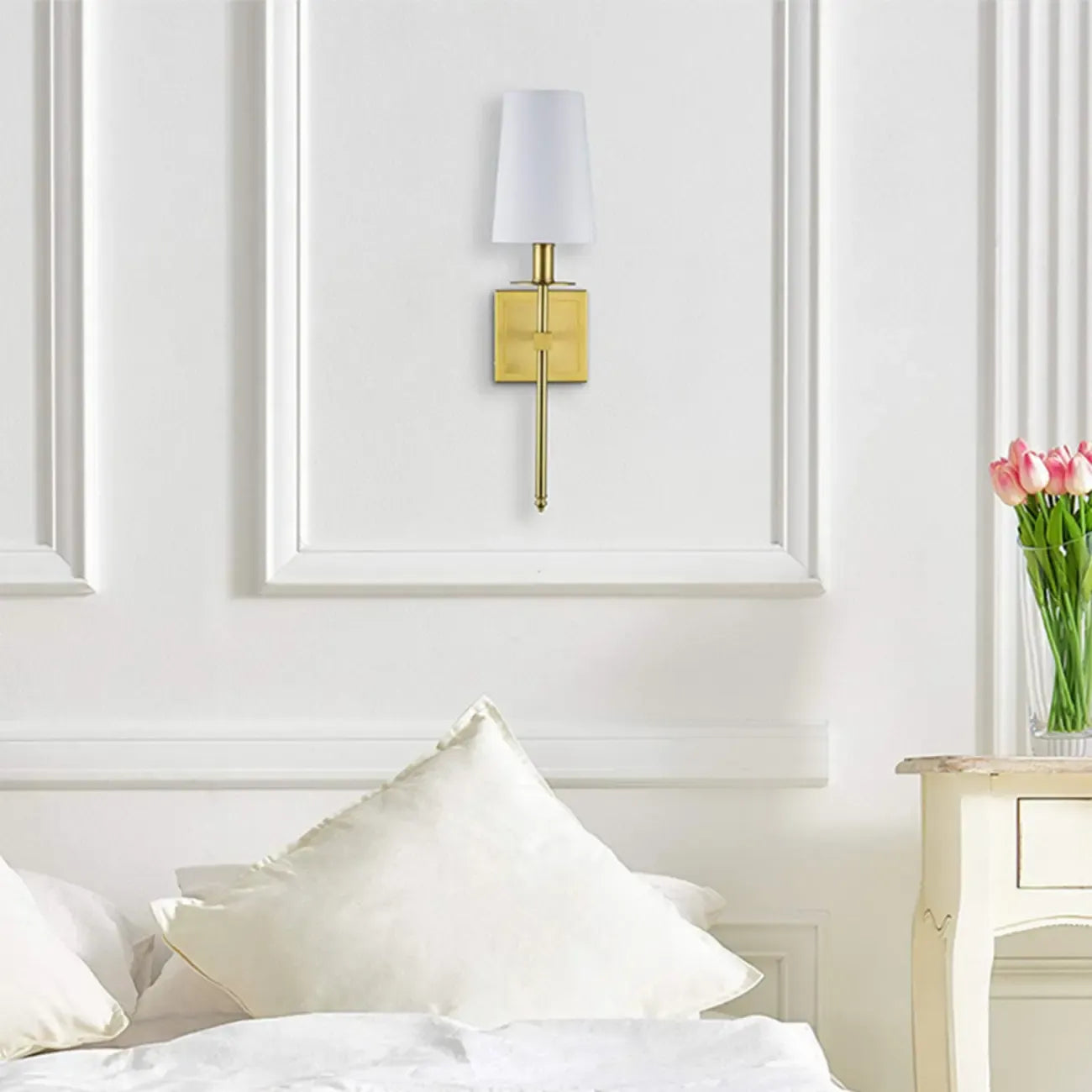 Applique murale cylindrique moderne pour salle de bain avec abat-jour