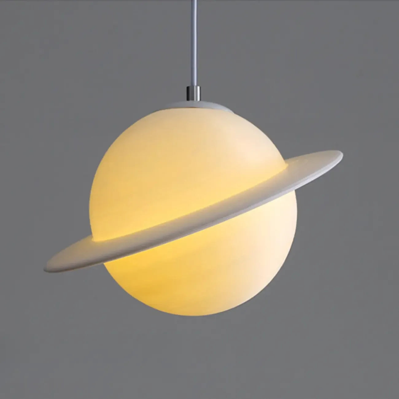 Suspension lumineuse en résine blanche en forme de planète pour chambre d'enfant