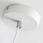 Suspension lumineuse en résine blanche en forme de planète pour chambre d'enfant
