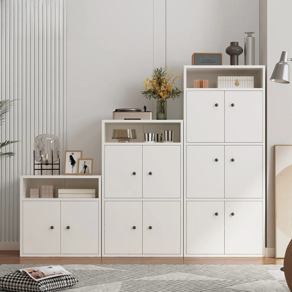 Armoire de rangement moderne en bois blanc avec étagères extérieures