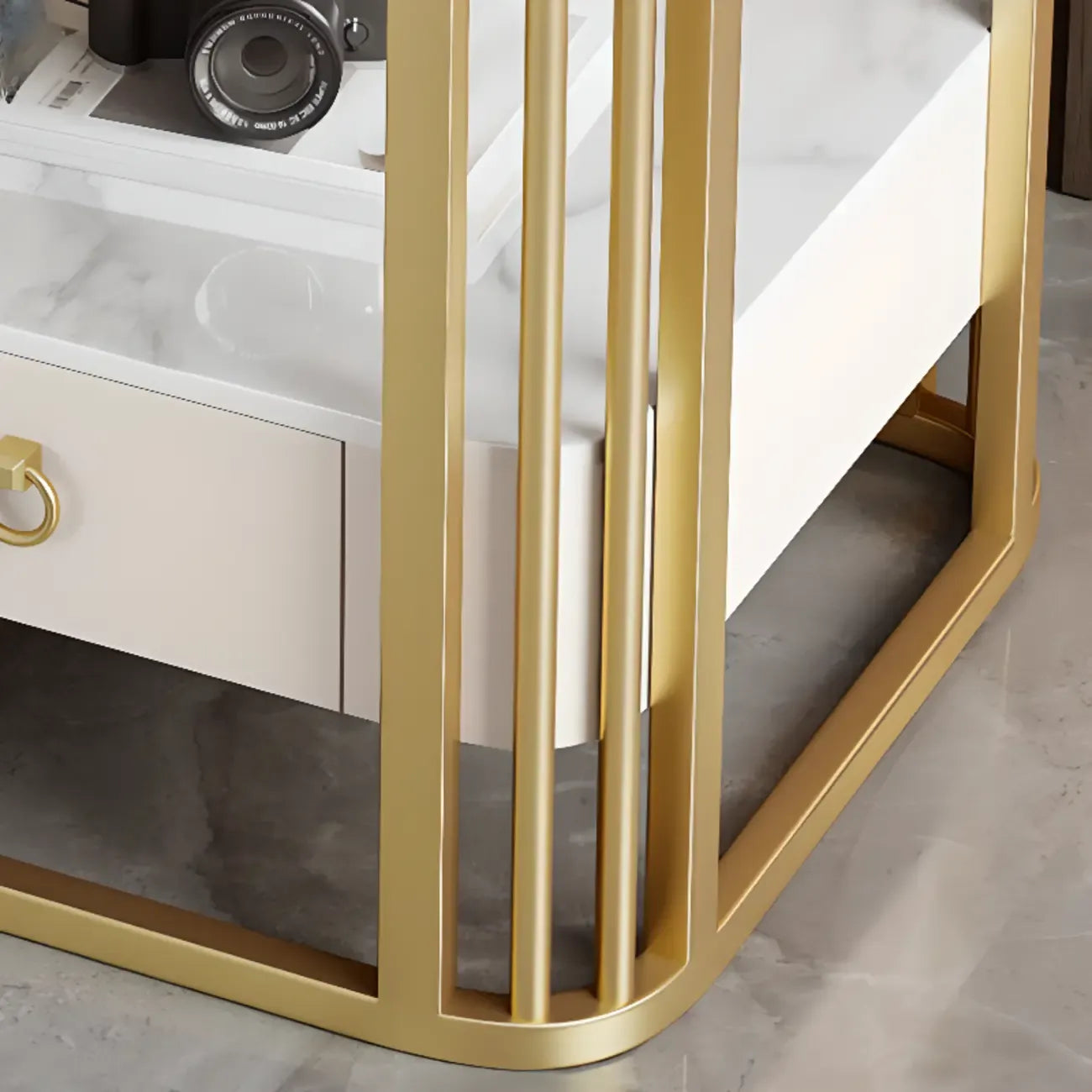 Table d'appoint à deux niveaux en marbre blanc avec rangement et structure en métal