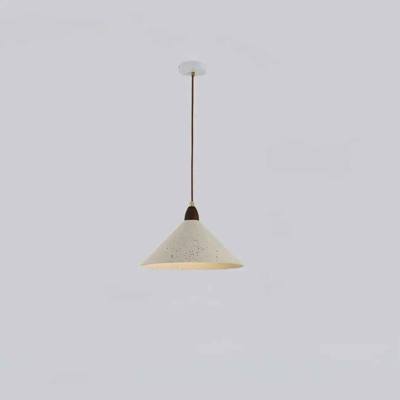 Suspension moderne en fer blanc conique pour salon