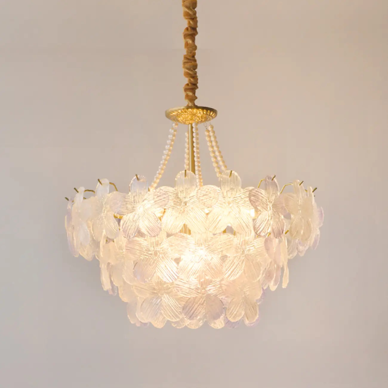 Lustre moderne à plusieurs niveaux en cristal rond à fleurs