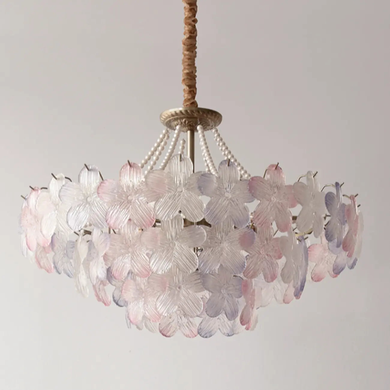 Lustre moderne à plusieurs niveaux en cristal rond à fleurs