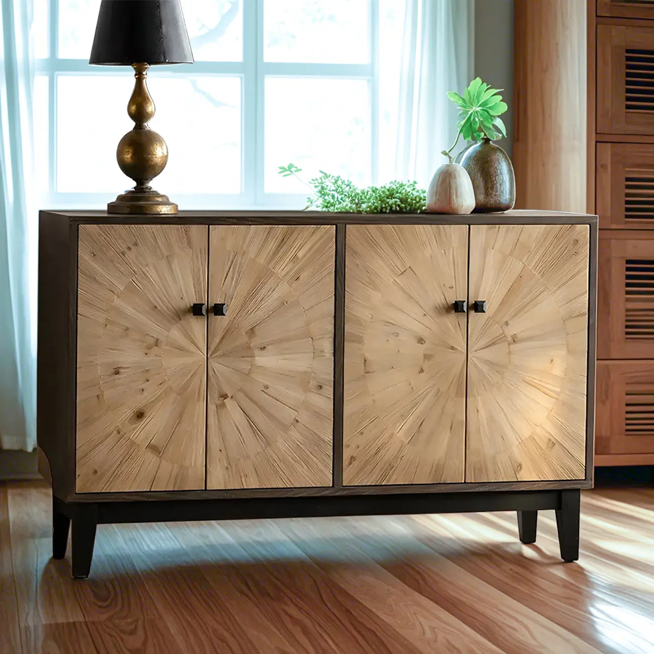 Charmante commode en bois de style célibataire, finition naturelle