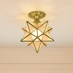 Plafonnier semi-encastré de style colonial avec abat-jour en verre doré en forme d'étoile