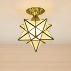 Plafonnier semi-encastré de style colonial avec abat-jour en verre doré en forme d'étoile